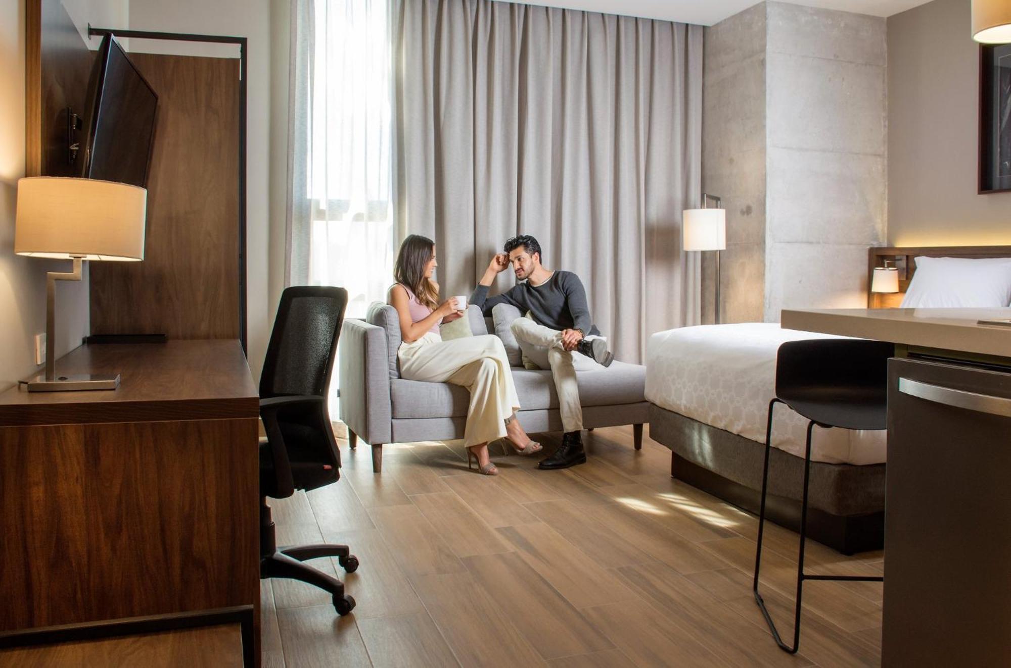 Staybridge Suites - Guadalajara Novena By Ihg Экстерьер фото